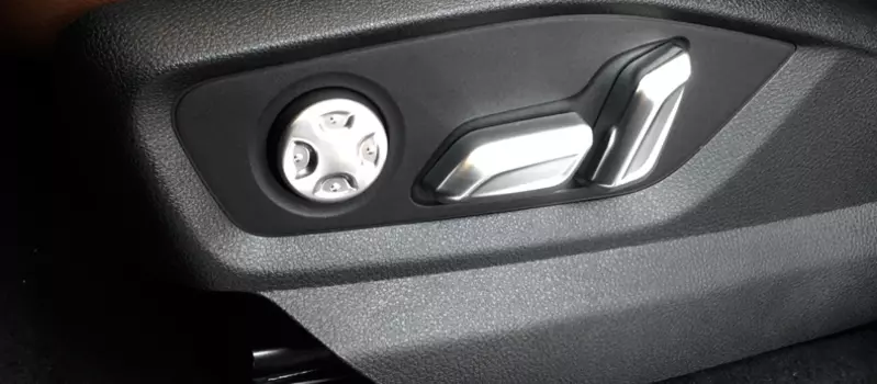 Декоративные накладки на кнопки регулировки сидений для AUDI Q7 2016 -