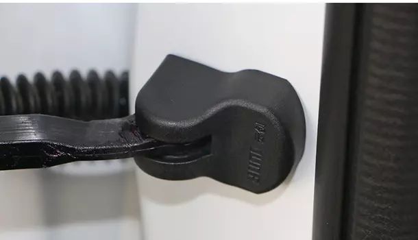 Декоративные накладки на замки и ограничители дверей