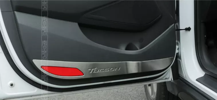 Декоративные стальные накладки на двери (серебристый) для Hyundai Tucson (2015- по н.в. )