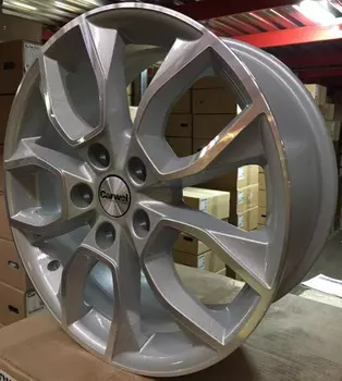 Диск колесный Carwel Ханга 1713 7xR17 5x114,3 ET51 ЦО67,1 серебристый с полированной лицевой частью 097939