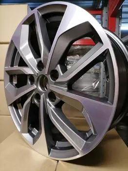 Диск колесный Carwel Эльтон 1703 7xR17 5x114,3 ET45 ЦО67,1 серый с полированной лицевой частью 031348