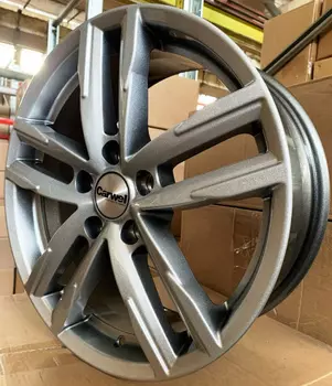 Диск колесный Carwel Лемно 213 7xR17 5x114.3 ET45 ЦО67.1 серебристый металлик 101967