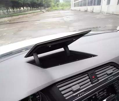 Дополнительный бокс в торпеду для Volkswagen Tiguan 2017-