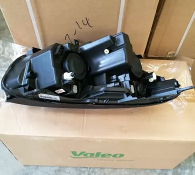 Фара передняя для JAC S5 2013 -