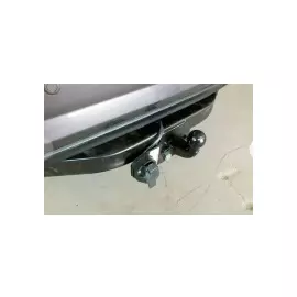 Фаркоп Bosal 3015-F для Toyota Fortuner 2017-