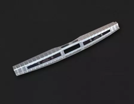 Хромированная накладка на нижний край багажника (черный) для Peugeot 3008 2017-