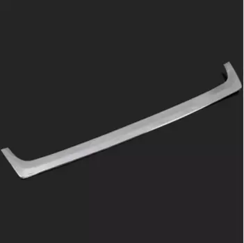 Хромированная накладка на передний бампер