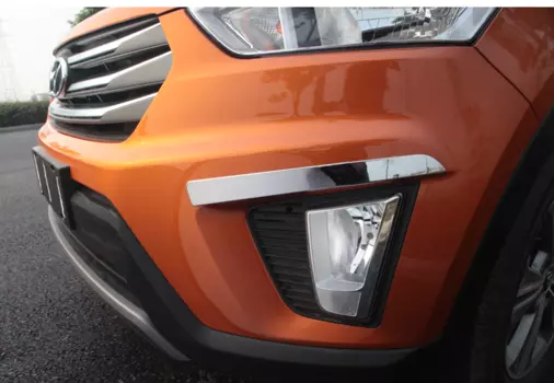 Хромированные молдинги над противотуманными фарами