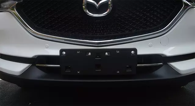 Хромированные накладки на нижнюю решетку радиатора для Mazda CX-5 2017 -