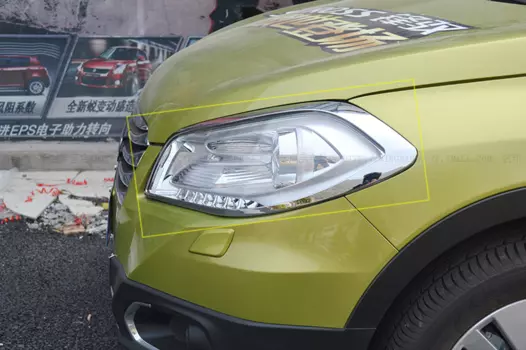 Хромированные накладки на передние фары для Suzuki SX 4 (2014 - 2016)