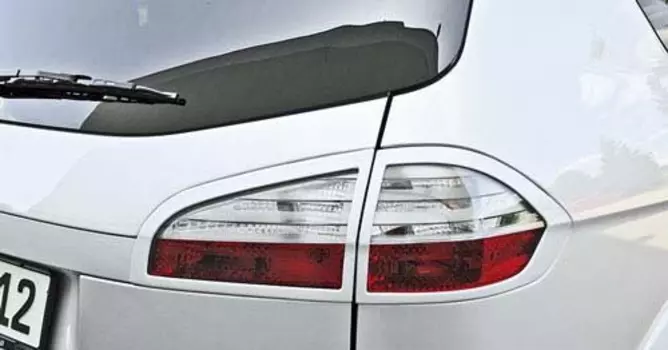 Хромированные накладки на задние фонари для S- MAX