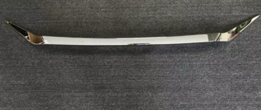 Хромированный молдинг на капот для Mazda CX-5 2017 -