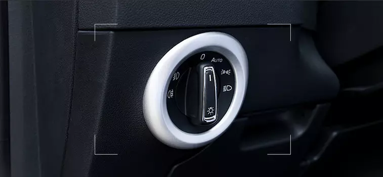 Кольцо-накладка на рычаг регулировки фар Skoda Karoq 2020 (Шкода Карок)