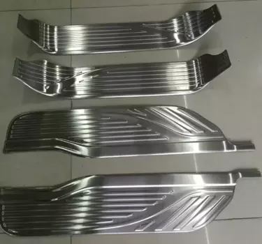 Комплект накладок на дверные пороги для Toyota Alphard 2015 -