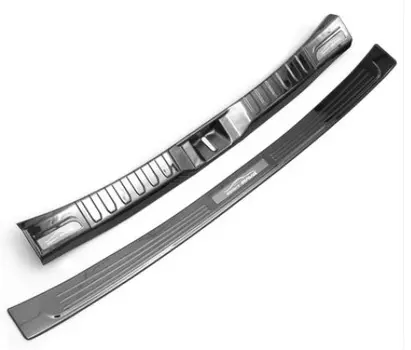 Комплект накладок на порог багажника черные Toyota RAV4 2019-