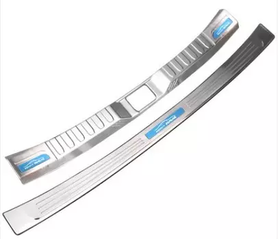 Комплект накладок на порог багажника с логотипом Toyota RAV4 2019-