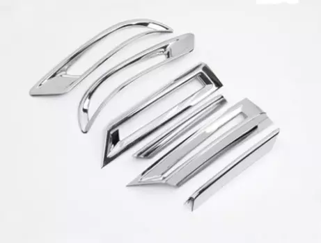 Комплект накладок на противотуманные фары (серебро) для Honda C-RV 2020-