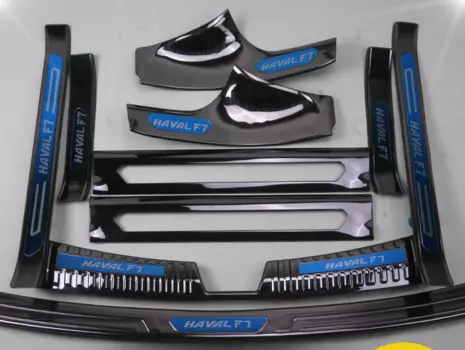 Комплект защитных накладок на пороги и задний бампер, черный глянец для Haval F7 (Хавал Ф7) 2018 +