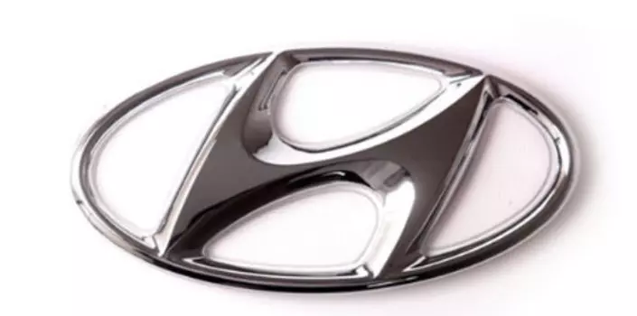 Логотип "Hyundai" с подсветкой (красный, белый) для Hyundai Kona 2018 -