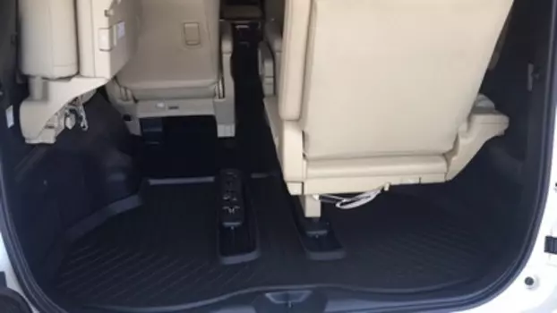 Лоток с бортиками в багажник для Toyota Alphard 2015 -