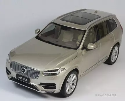 Модель Volvo XC90 в масштабе 1:18
