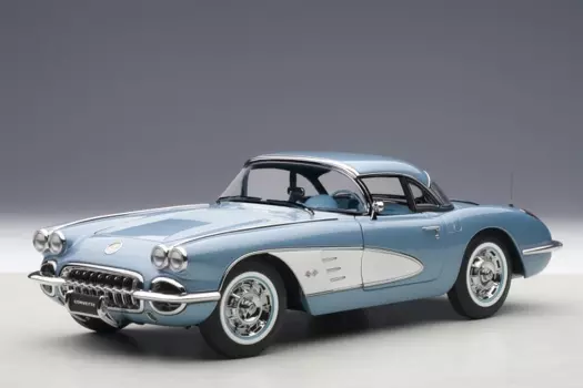 Модель в масштабе 1:18 Chevrolet CORVETTE 1958