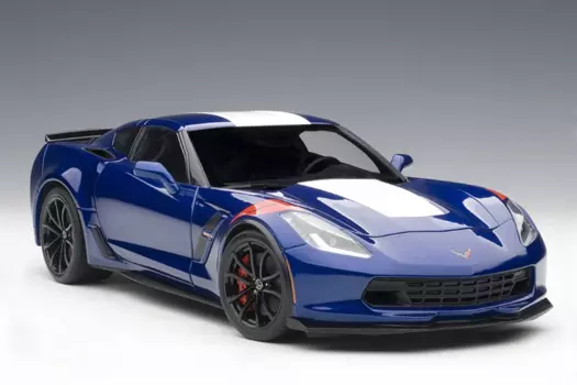 Модель в масштабе 1:18 Chevrolet CORVETTE GRAND SPORT