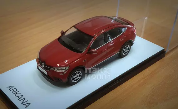 Модель в масштабе 1:43 Renault Arkana