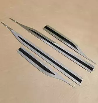 Молдинг боковых дверей (серебристо-черный) Magical MGC00175 для Toyota RAV4 (5G) XA50 2019-