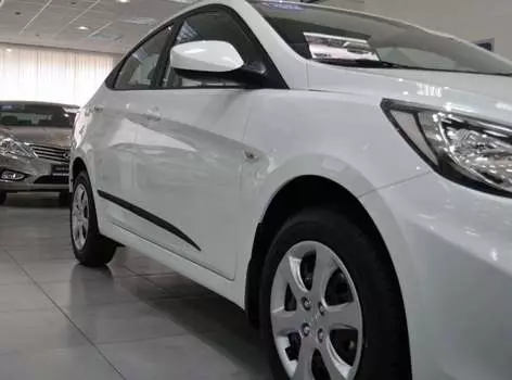 Молдинги на двери Armster 09925 для Hyundai Solaris 2011-