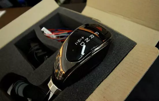 Набалдашник рычага переключения передач с подсветкой и кнопкой для Hyundai Kona 2018 -