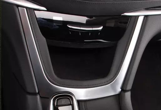 Накладка для ящика мелких вещей для Cadillac XT5 2016 -