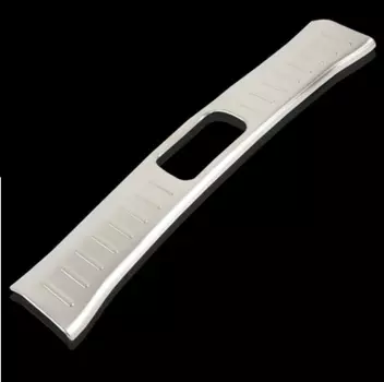 Накладка на багажный проем для Nissan Tiida C13R 2015 -