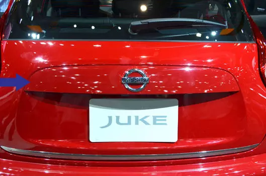 Накладка на дверь багажника для NISSAN Juke (2010 - по н.в.)