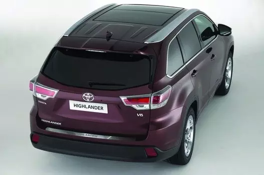 Накладка на наруж. порог багажника с рисунком Toyota TOHR.36.3942 Toyota Highlander 2014 -