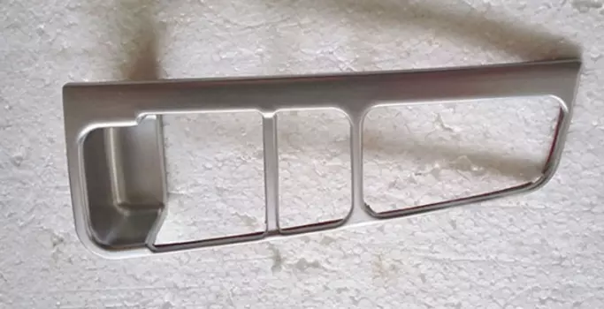 Накладка на панель переключателя ручного тормоза (хром) для Toyota Alphard 2015 -
