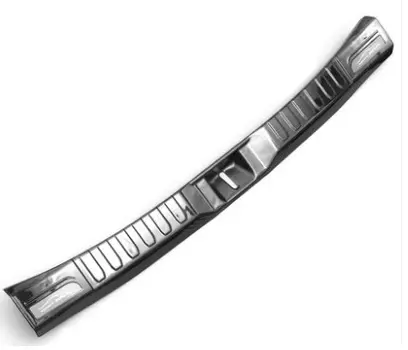 Накладка на порог багажника черная Toyota RAV4 2019-