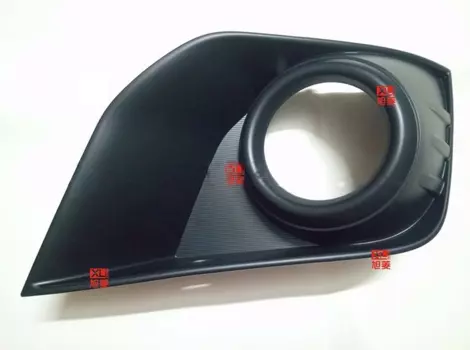 Накладка на противотуманную фару левая/правая для Mitsubishi ASX 2016