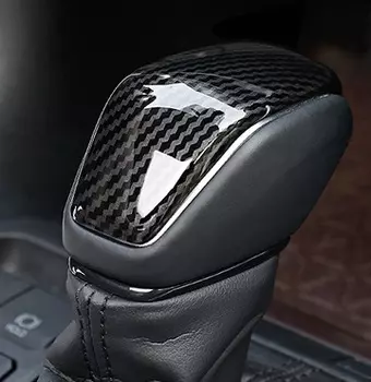 Накладка на рычаг передач (карбоновая) Toyota RAV4 2019-