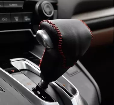 Накладка на рычаг передач (с красным) Honda CRV 2020-