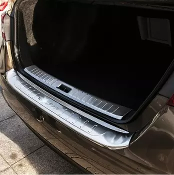 Накладка на задний бампер и багажный проем