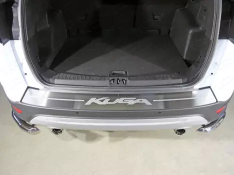 Накладка на задний бампер (лист шлифованный надпись Kuga) ТСС FORKUG17-14 для Ford Kuga 2017 -