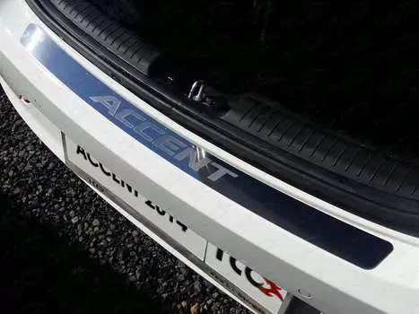 Накладка на задний бампер (лист зеркальный, надпись Accent) Компания ТСС HYUNACC14-07 Hyundai Accent 2014-2017