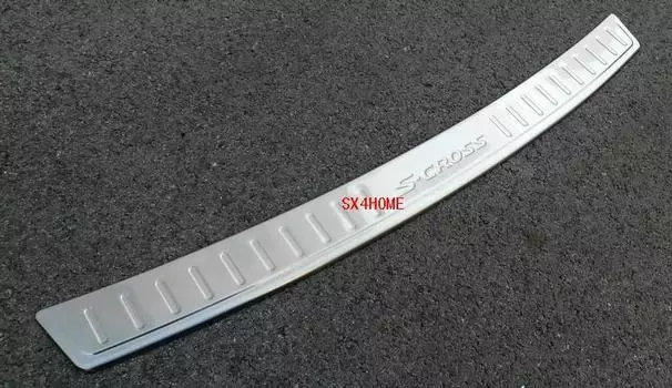 Накладка на задний бампер с загибом для Suzuki SX4 (2014 - 2016)