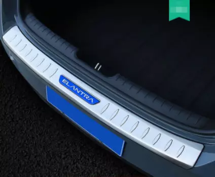 Накладка на задний бампер (серебро) для Hyundai Elantra 2021-