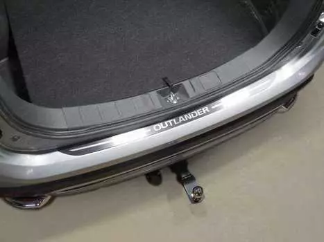 Накладка на задний бампер TCC MITOUT18-08 Mitsubishi Outlander 2018-