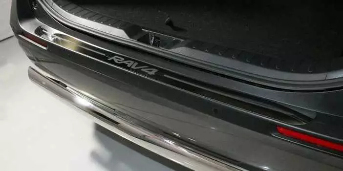Накладка на задний бампер TCC TOYRAV19-11 Toyota RAV4 2019-