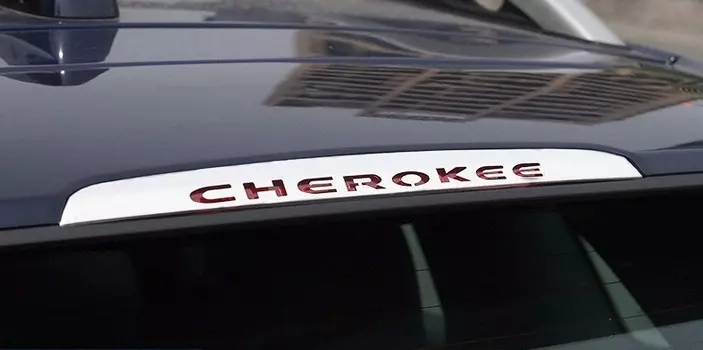 Накладка на задний стоп сигнал для Jeep Сherokee 2015 -