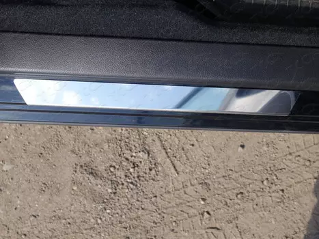 Накладки на дверные пороги (лист зеркальный) Компания ТСС SUBXV12-10 Subaru XV 2012 - 2016