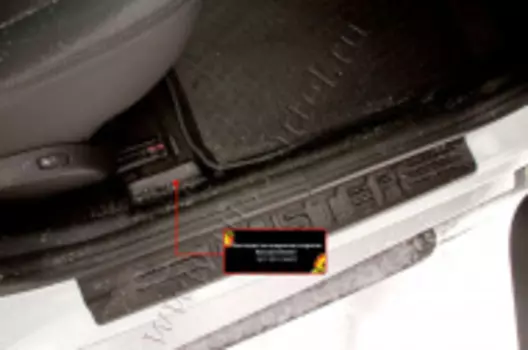 Накладки на ковролин порогов Русская Артель Renault Duster 2010-2014